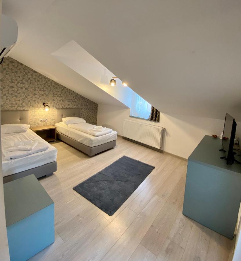 Adi&Nicol Hotel Sibiu Exterior photo